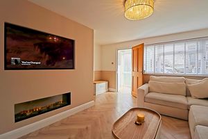 Living Room- click for photo gallery